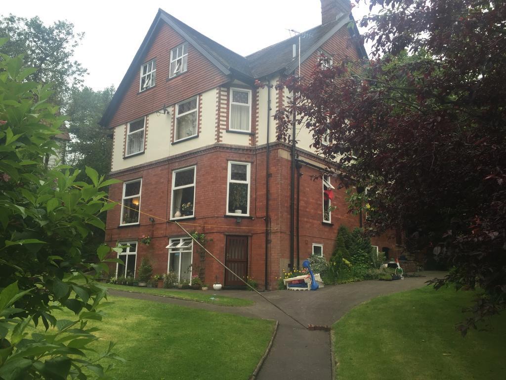 Oakfield Lodge Guest House Stockport Marple エクステリア 写真